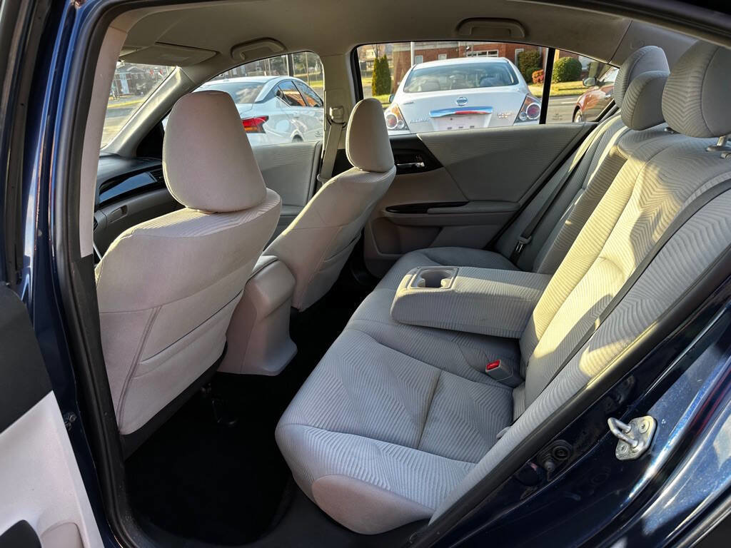 Used 2017 Honda Accord LX image 9