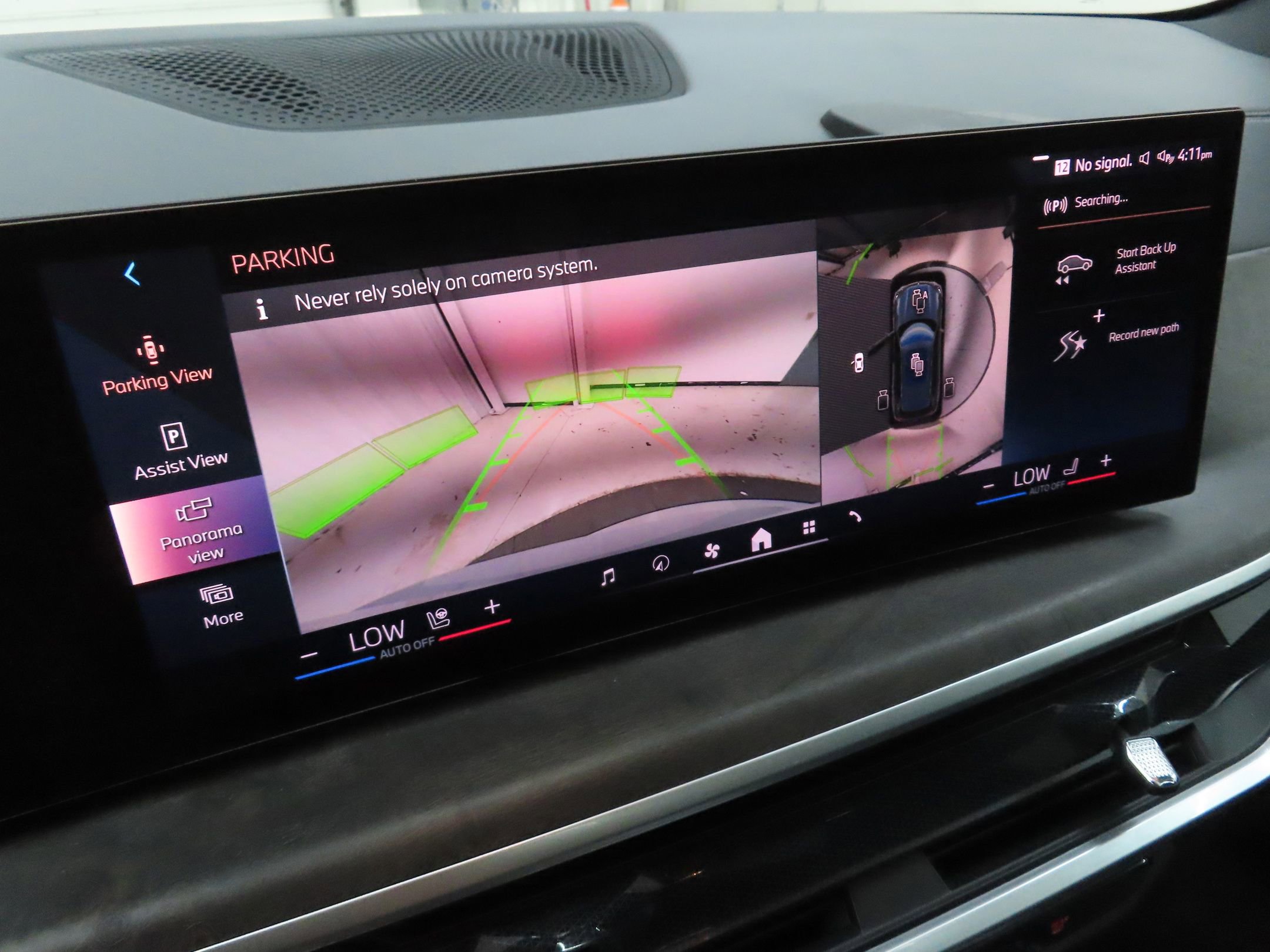 Used 2024 BMW X5 xDrive40i w/ M Sport Package image 17