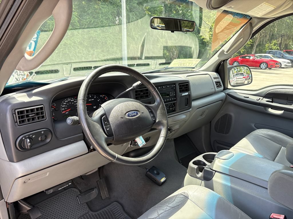 Used 2005 Ford Excursion XLS RWD image 6