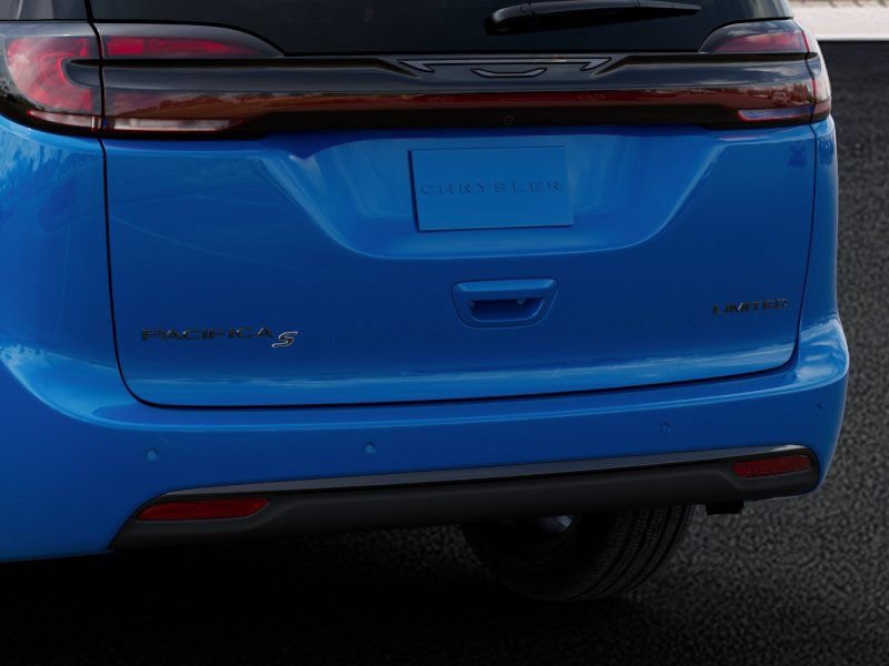 New 2027 Chrysler Pacifica Limited FWD image 13