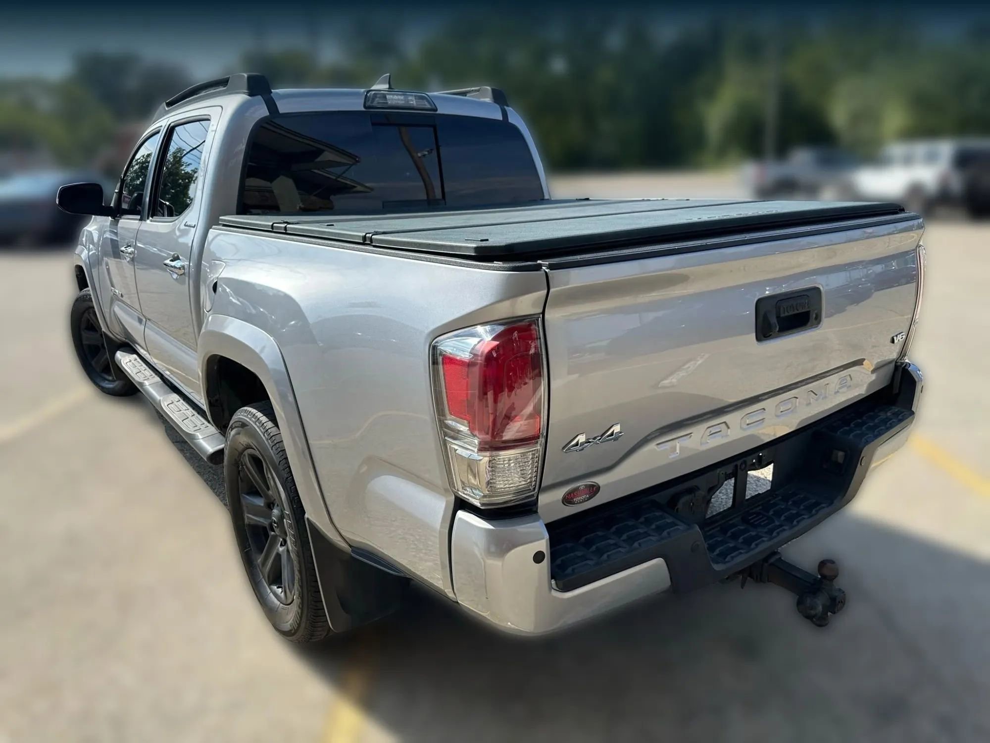Used 2018 Toyota Tacoma Limited image 5