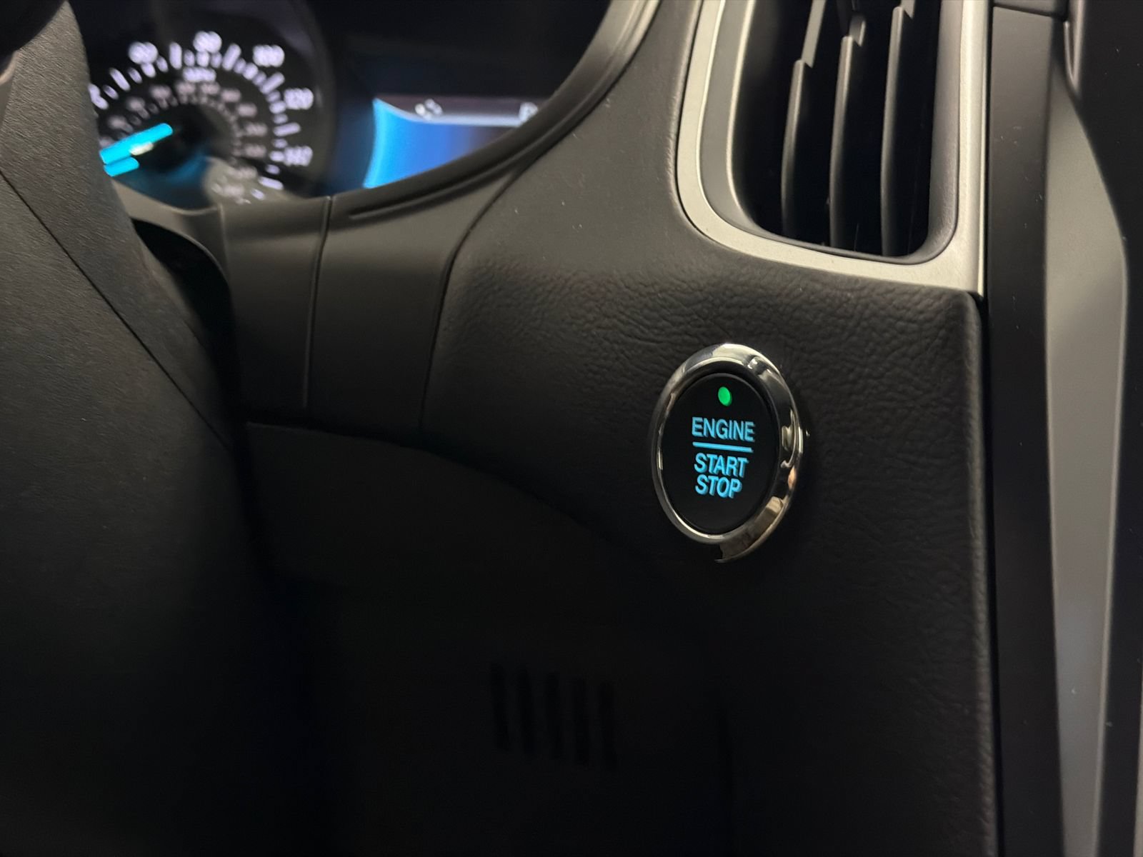New 2024 Ford Edge SE AWD/4WD image 24