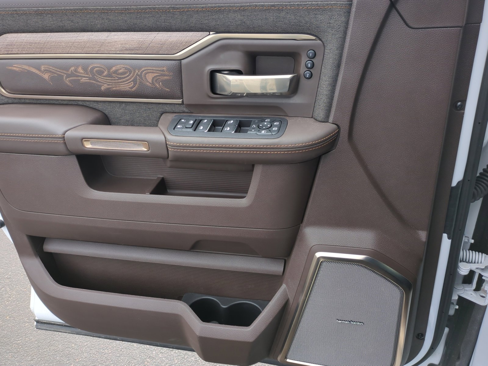 New 2026 RAM 2500 Limited image 13