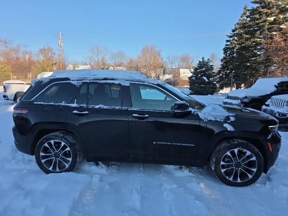 Used 2022 Jeep Grand Cherokee Overland image 5