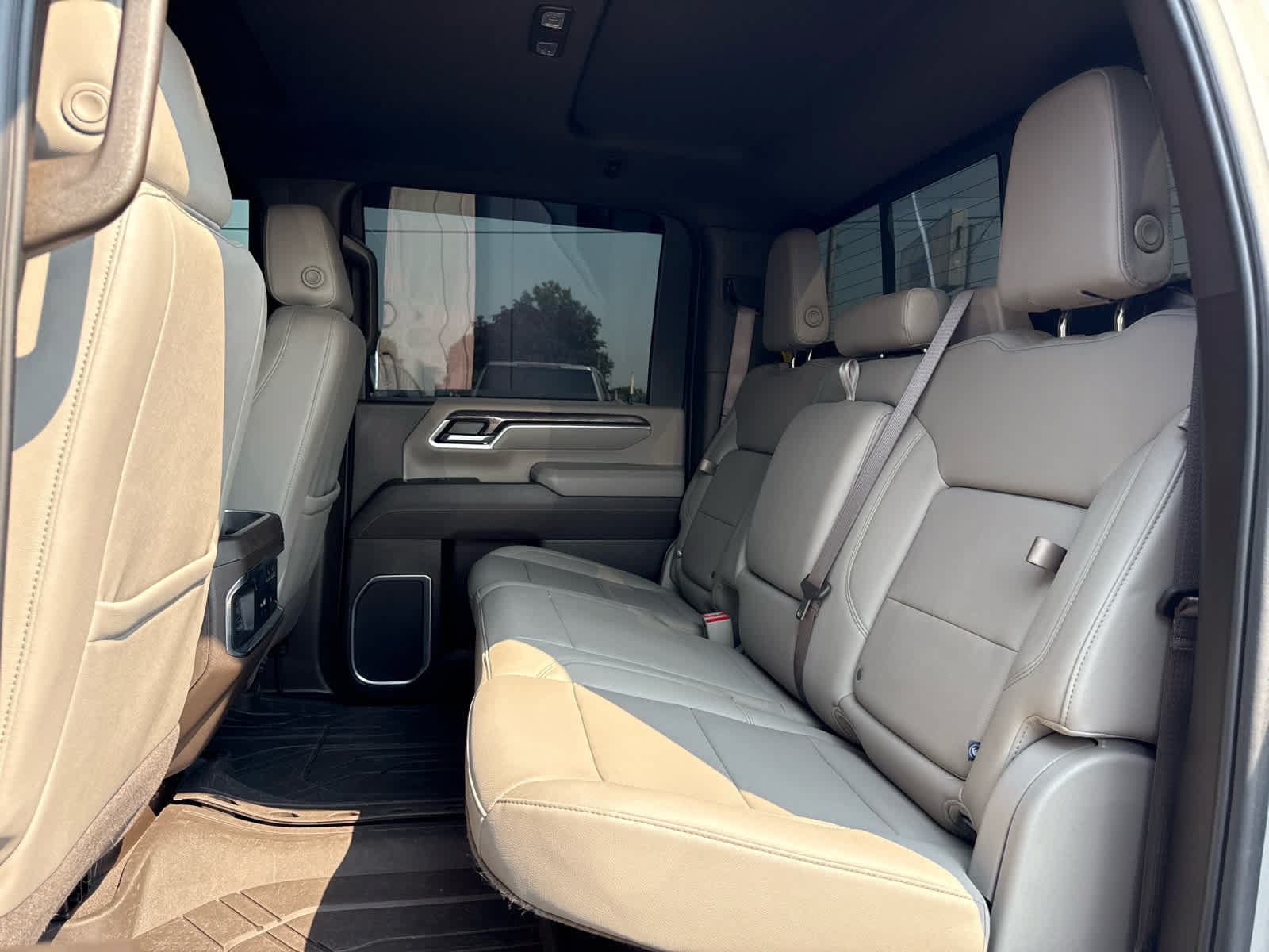 Certified 2025 Chevrolet Silverado 3500 LTZ w/ LTZ Premium Package AWD/4WD image 22
