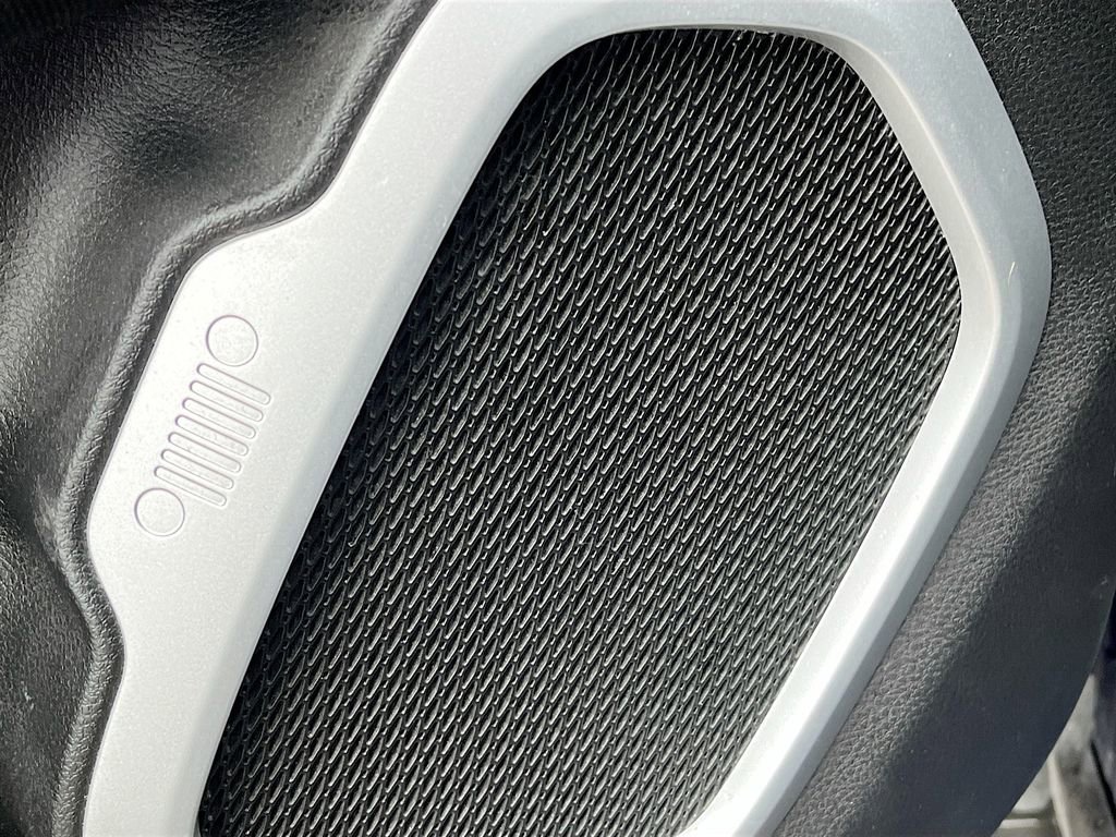 Used 2021 Jeep Renegade Latitude image 19