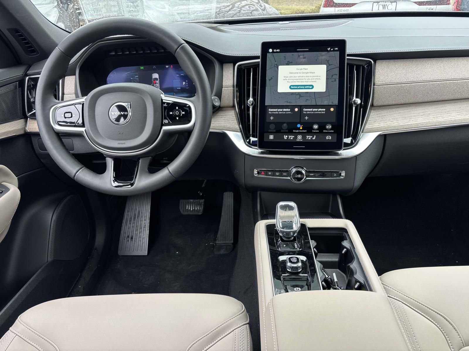 New 2026 Volvo XC90 B6 Plus w/ Protection Package Premier image 28