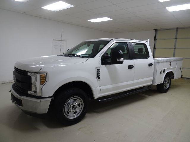Used 2019 Ford F250 XL w/ Power Equipment Group RWD image 3