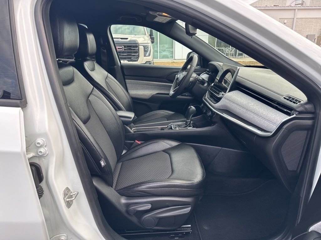 Used 2024 Jeep Compass Latitude image 18