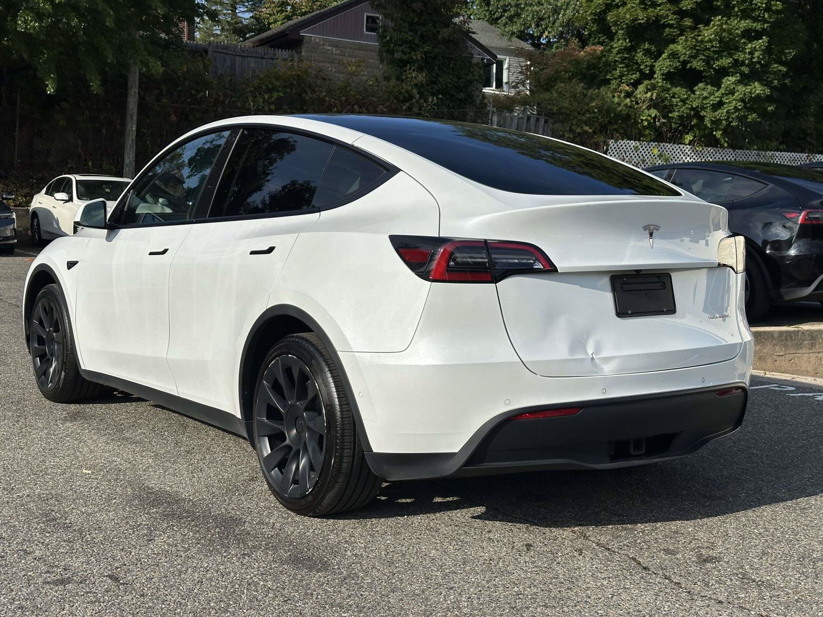 Used 2022 Tesla Model Y Long Range AWD/4WD image 5