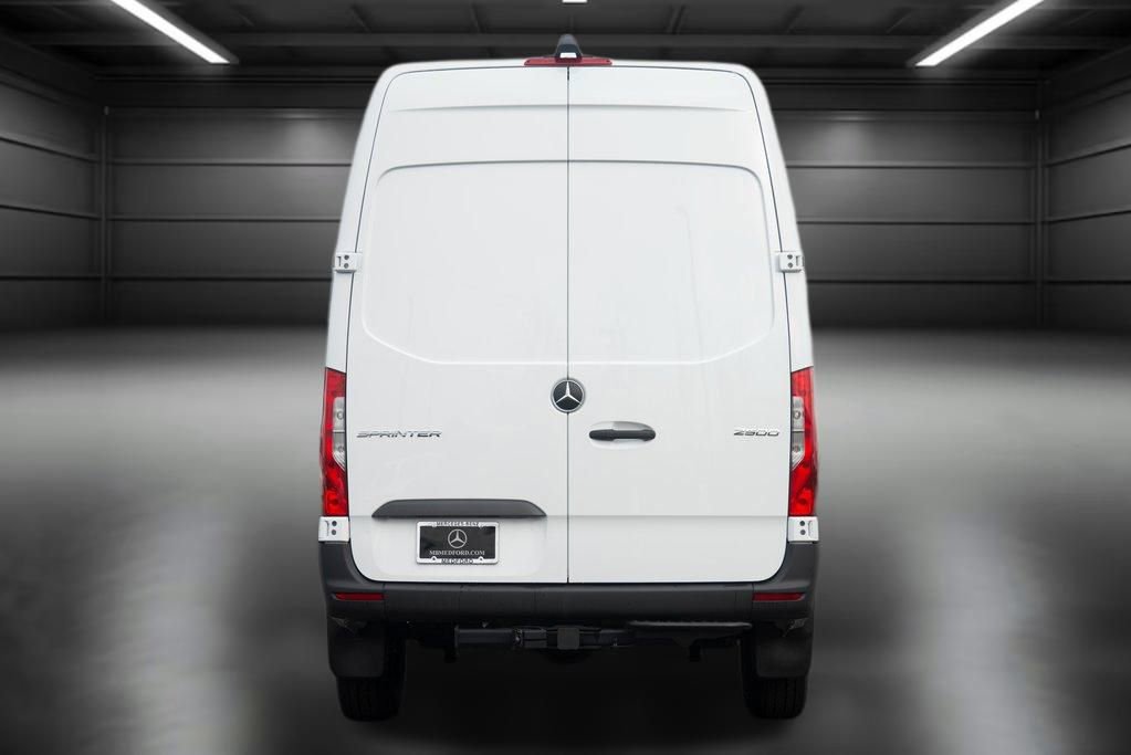Used 2025 Mercedes-Benz Sprinter 2500 image 4