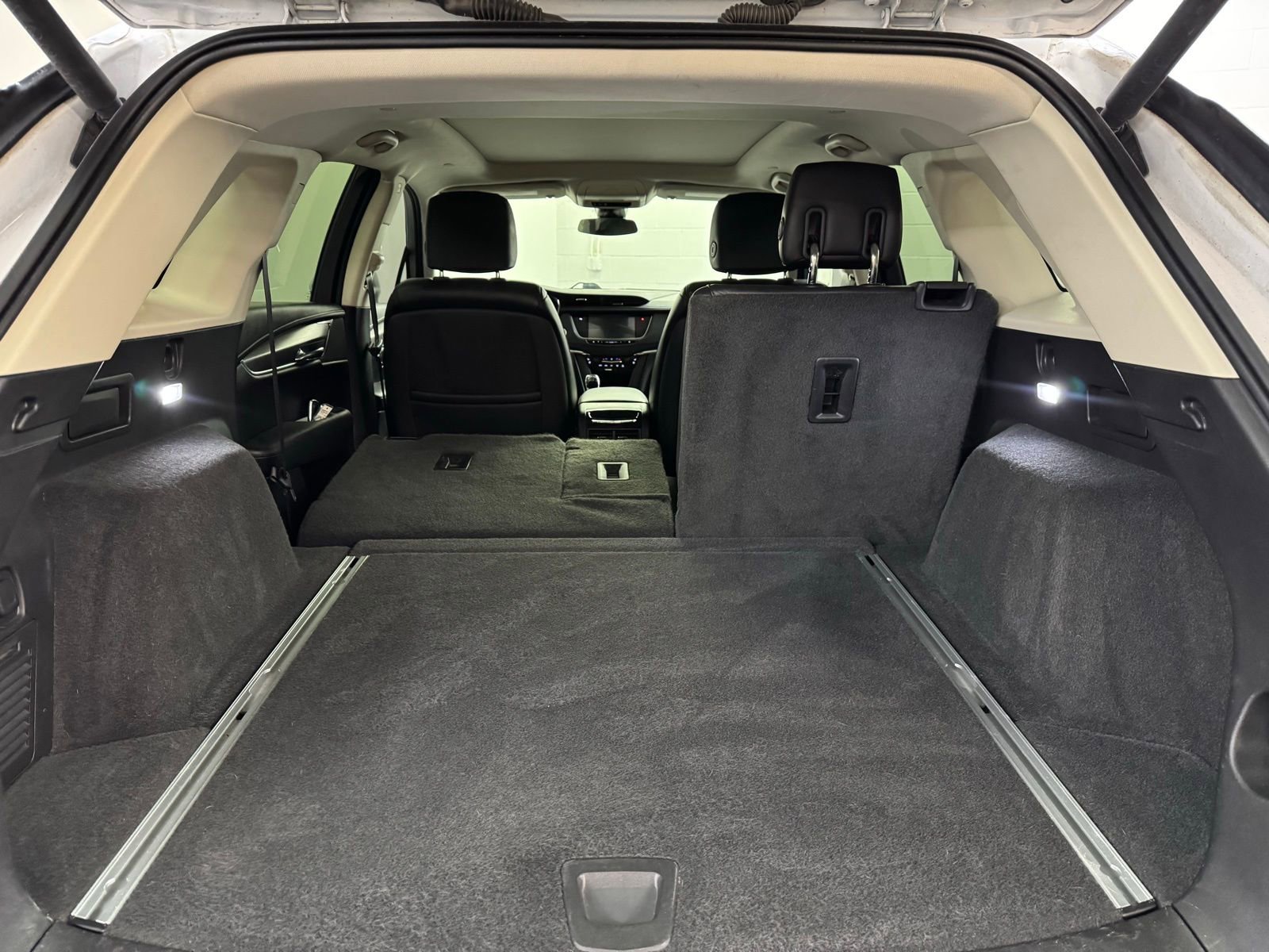 Used 2018 Cadillac XT5 Premium Luxury image 36