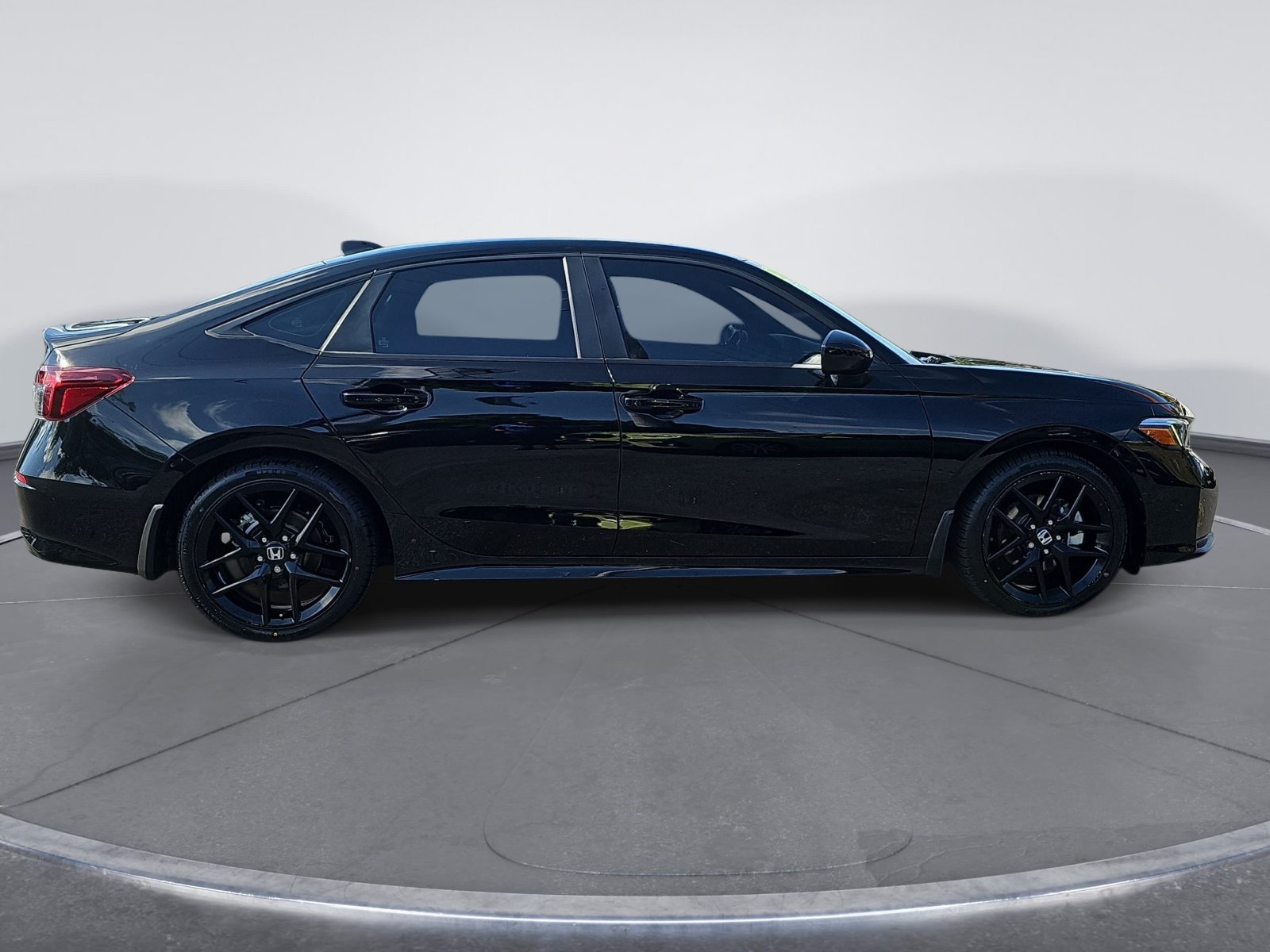 Used 2025 Honda Civic Sport image 2