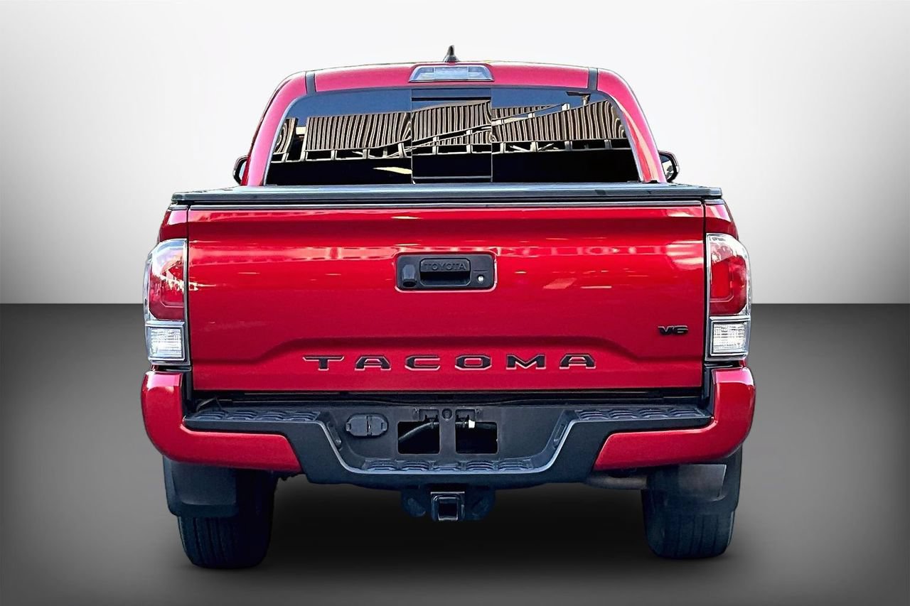 Used 2022 Toyota Tacoma TRD Sport AWD/4WD image 7