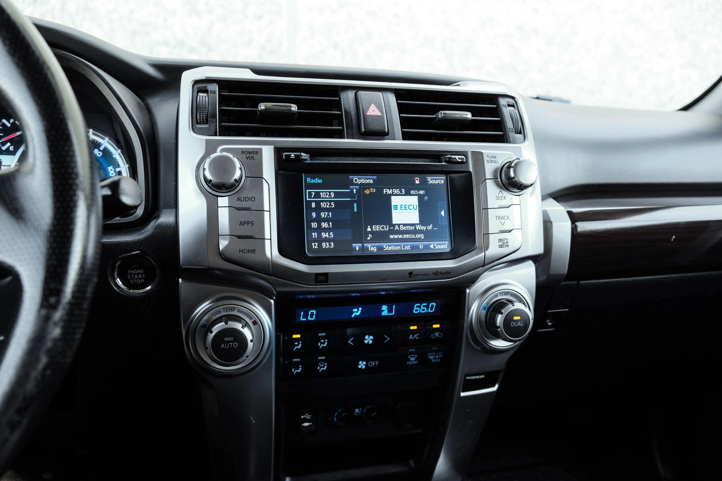 Used 2014 Toyota 4Runner Limited image 28