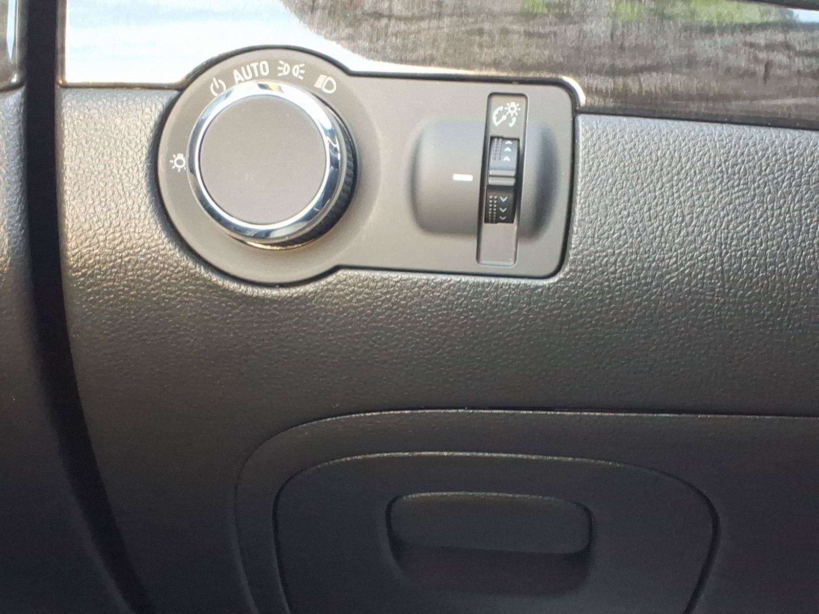 Certified 2015 Buick Encore AWD image 17