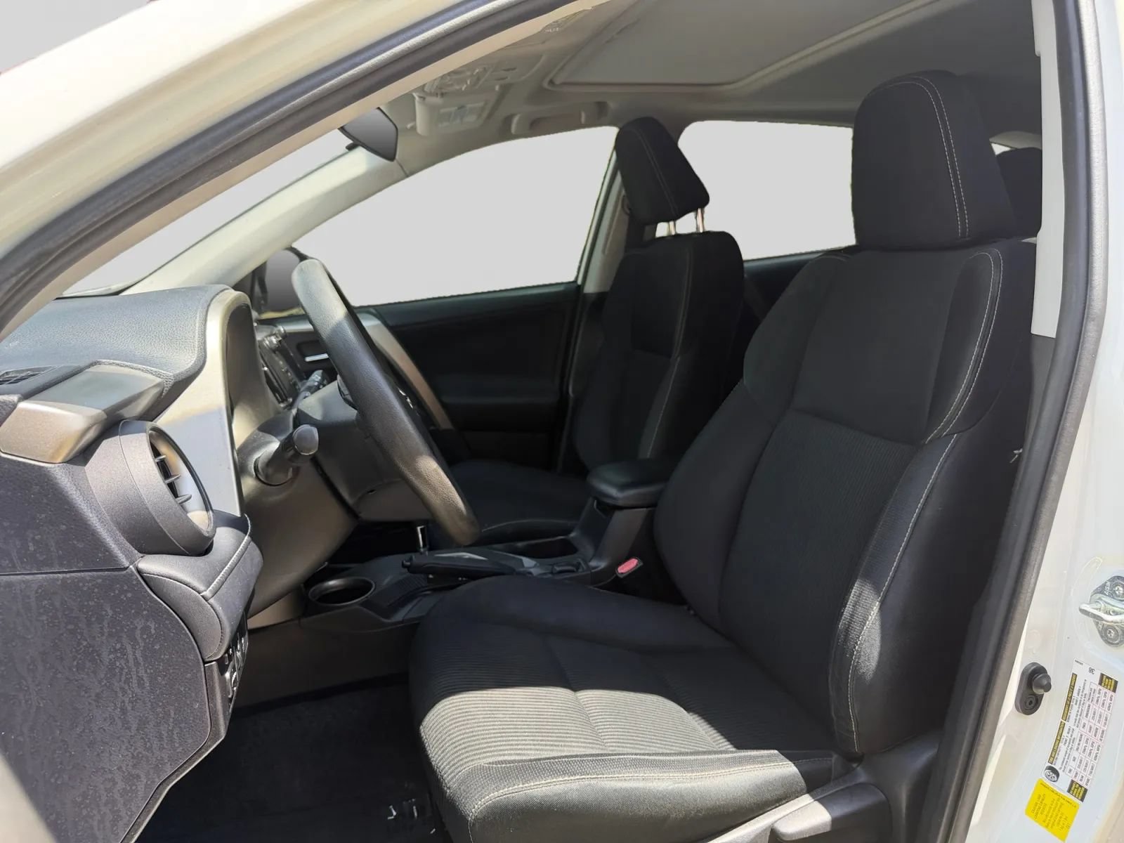 Used 2015 Toyota RAV4 XLE FWD image 10
