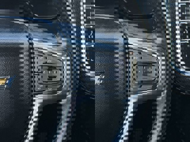 Used 2023 Chevrolet Suburban Premier image 16