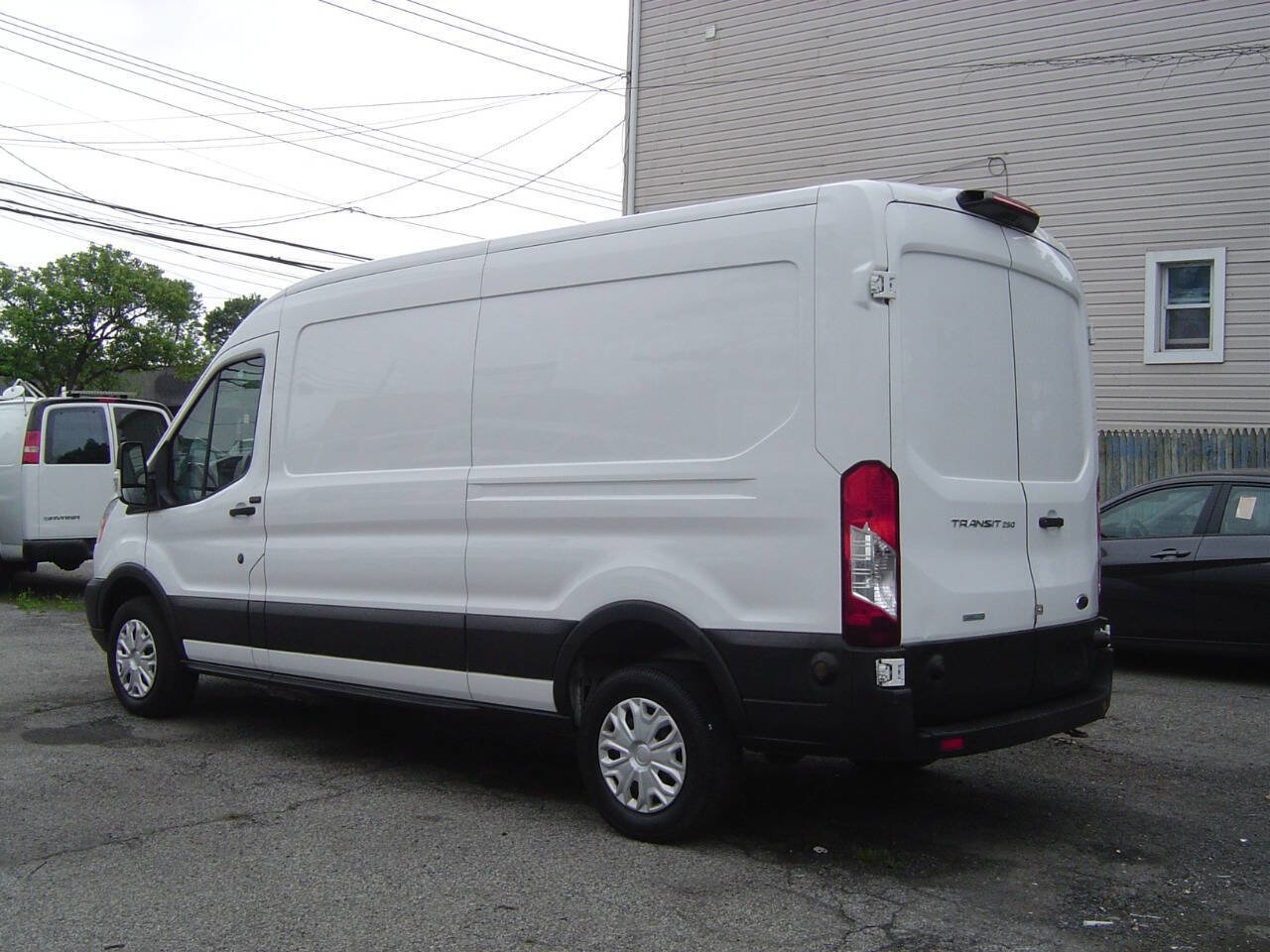Used 2019 Ford Transit 250 148 Medium Roof w/ Interior Upgrade Package image 11