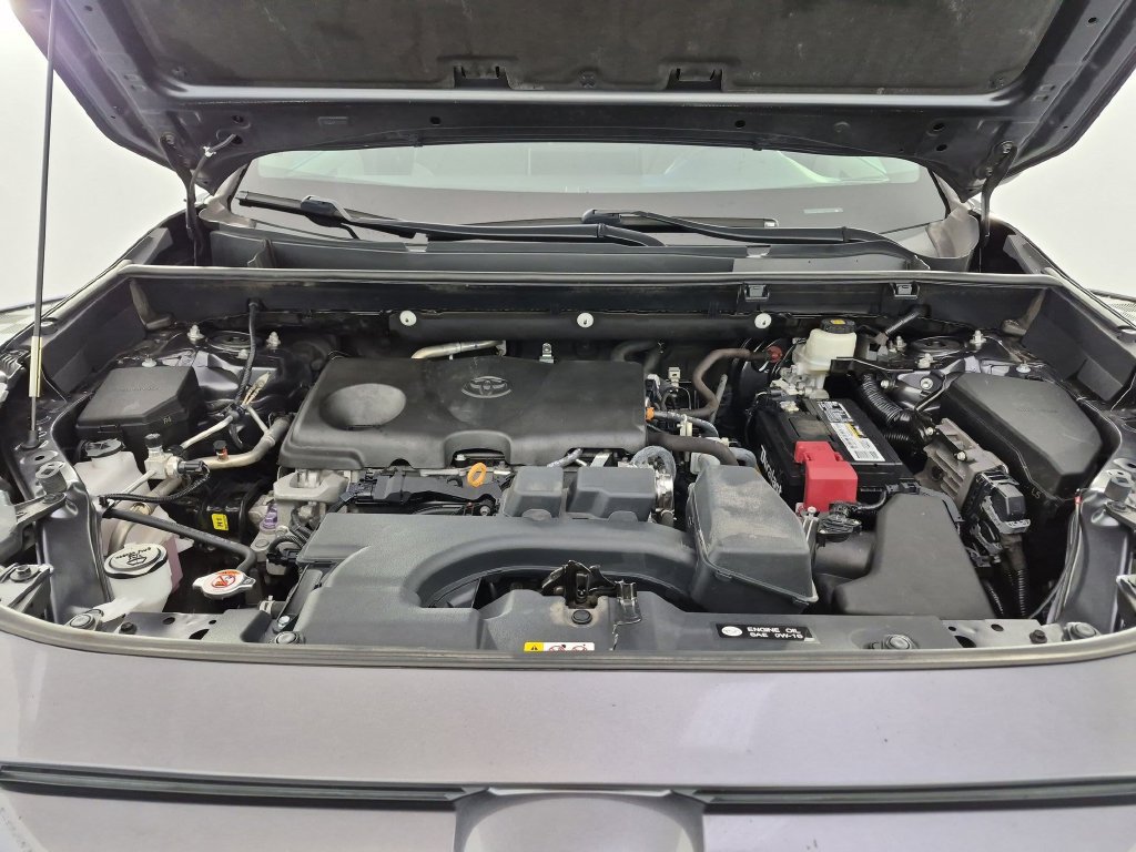 Used 2022 Toyota RAV4 XLE Premium FWD image 38