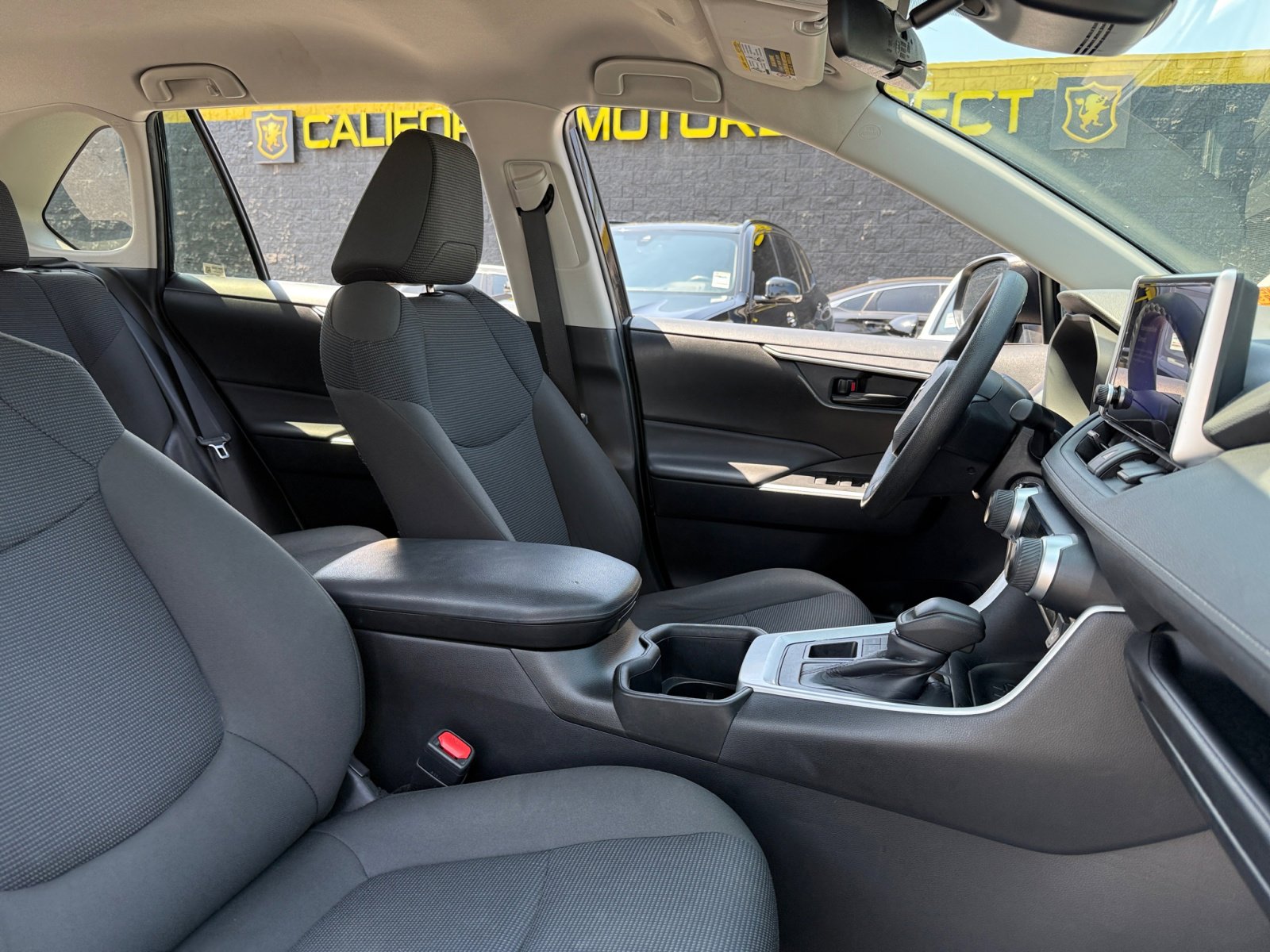 Used 2024 Toyota RAV4 LE image 19