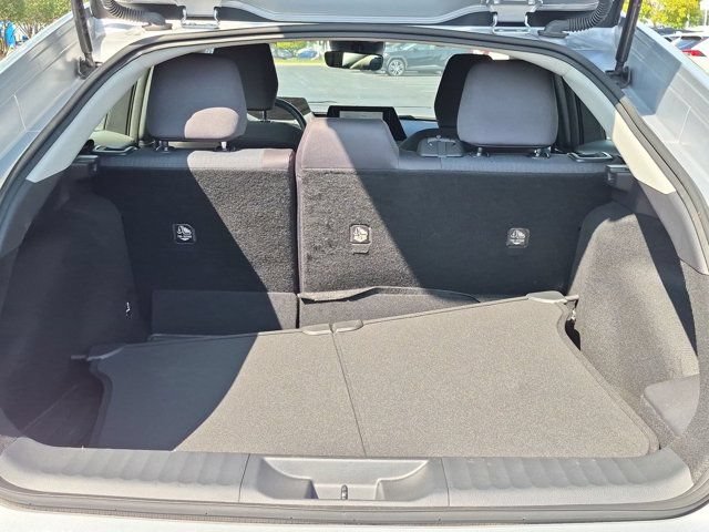 Certified 2025 Toyota Prius LE FWD image 17