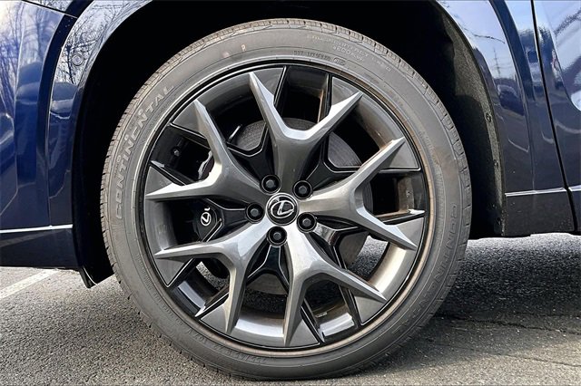 New 2025 Lexus TX 500h AWD image 12