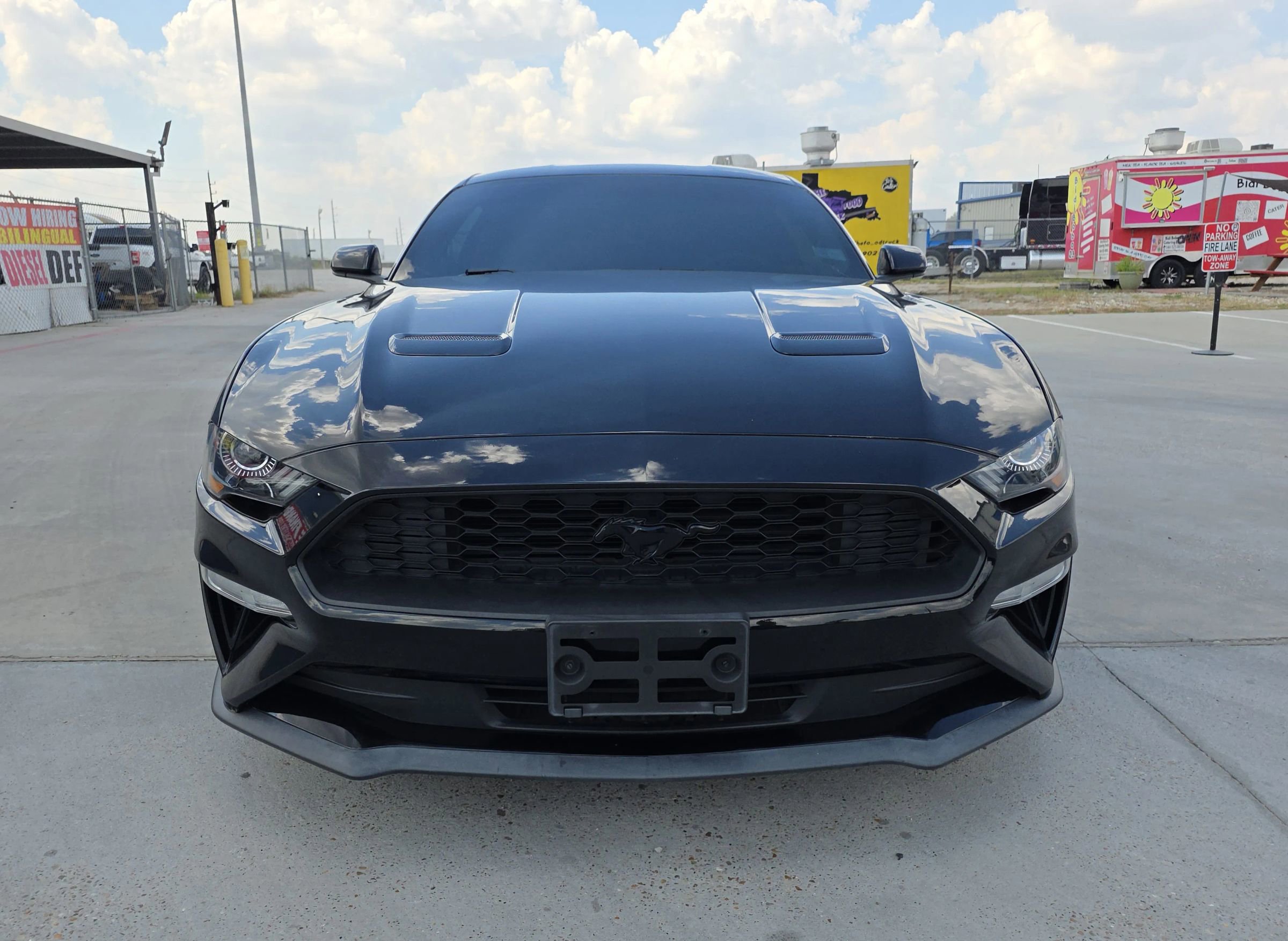 Used 2019 Ford Mustang Coupe w/ Black Accent Package image 5