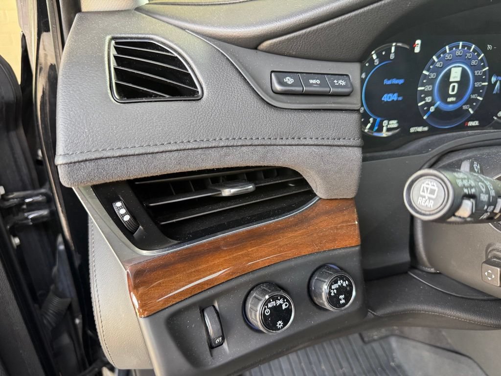 Used 2020 Cadillac Escalade Luxury AWD/4WD image 11