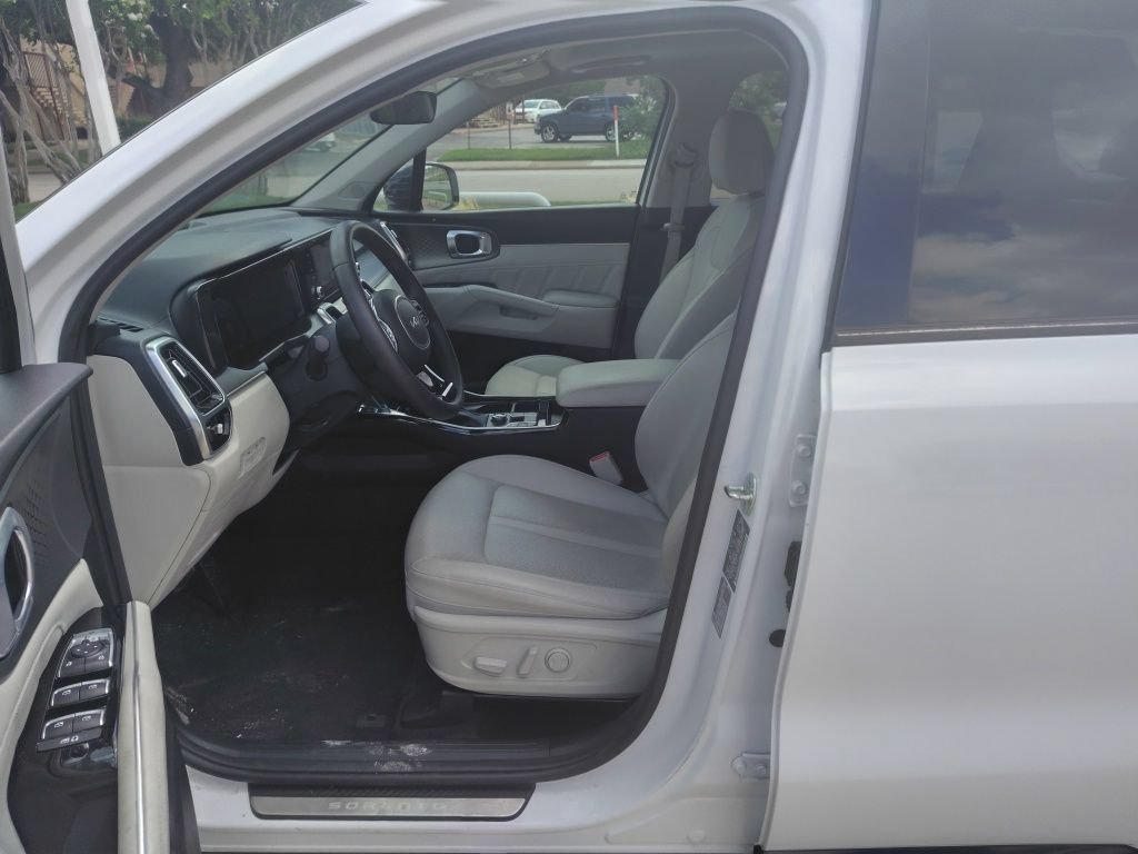 Used 2023 Kia Sorento SX FWD image 5