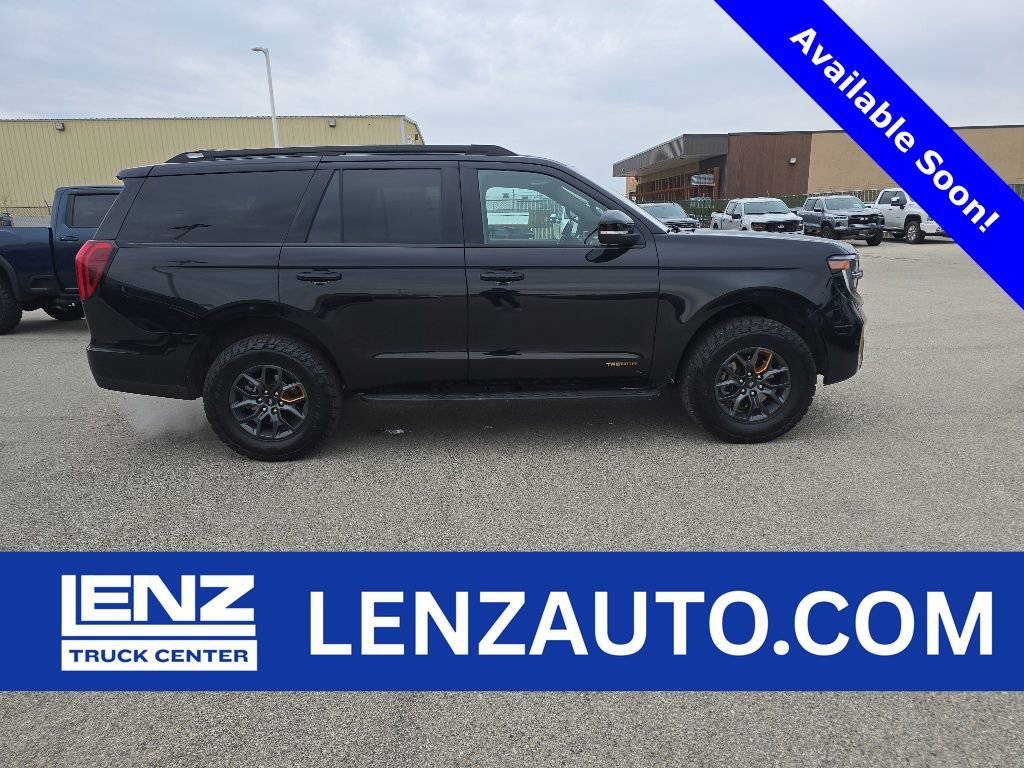 Used 2025 Ford Expedition Tremor AWD/4WD image 1