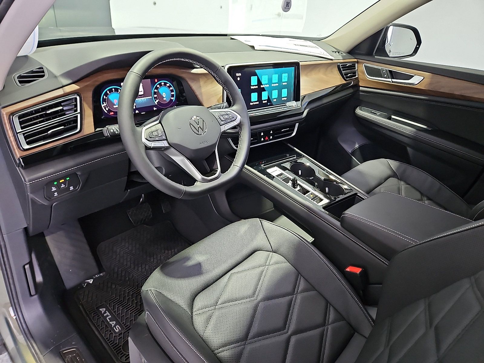 New 2026 Volkswagen Atlas SE FWD image 15