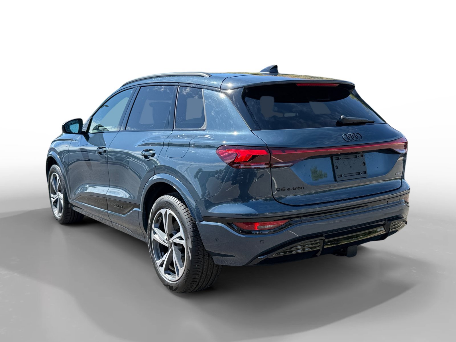 New 2027 Audi Q6 e-tron Premium Plus AWD/4WD image 3