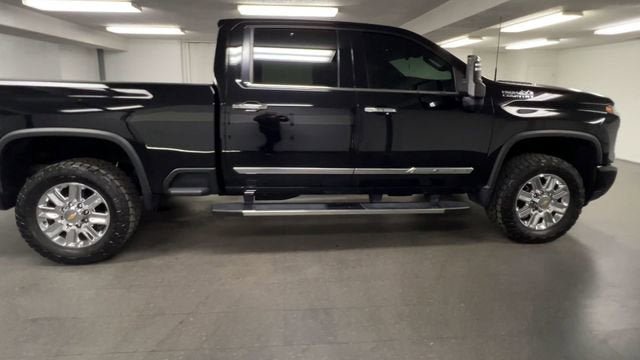 Certified 2024 Chevrolet Silverado 2500 High Country AWD/4WD image 9