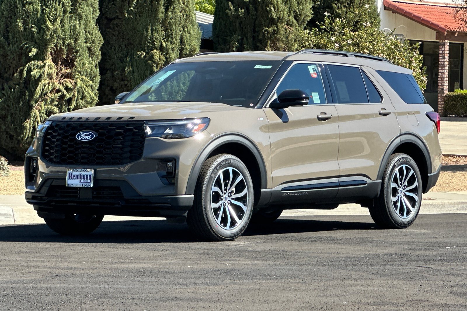 New 2027 Ford Explorer ST-Line w/ Premium Package AWD/4WD image 8