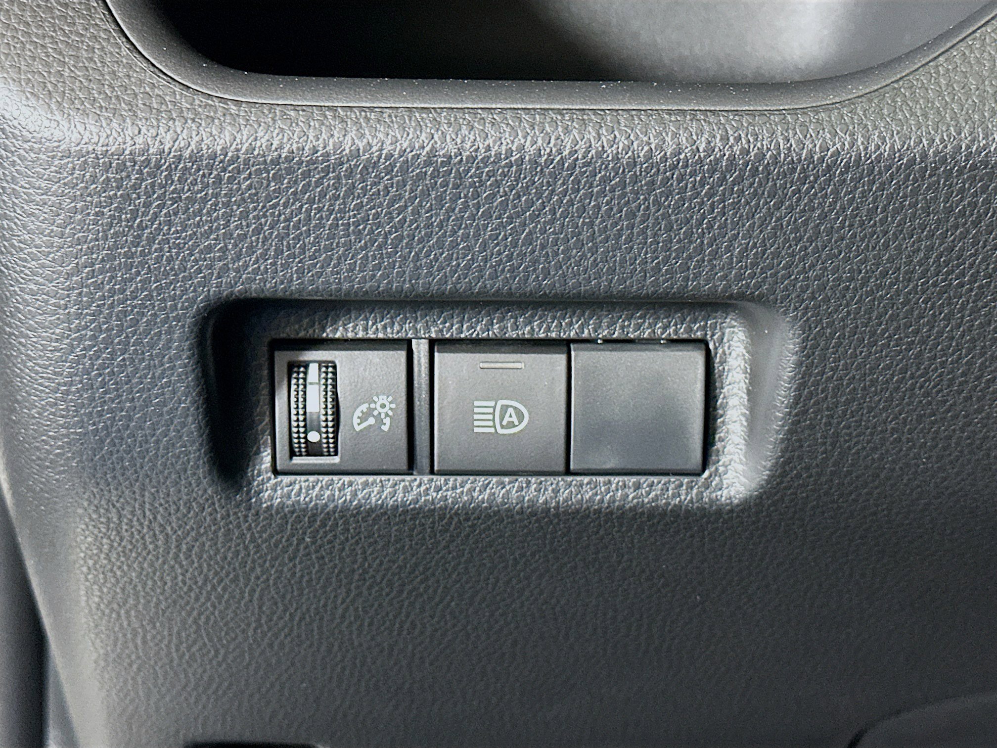 Used 2025 Toyota RAV4 LE image 17