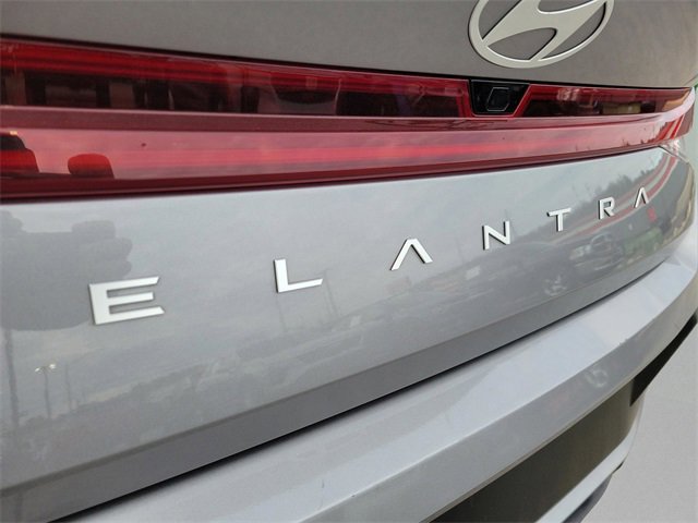 Used 2025 Hyundai Elantra SEL image 8