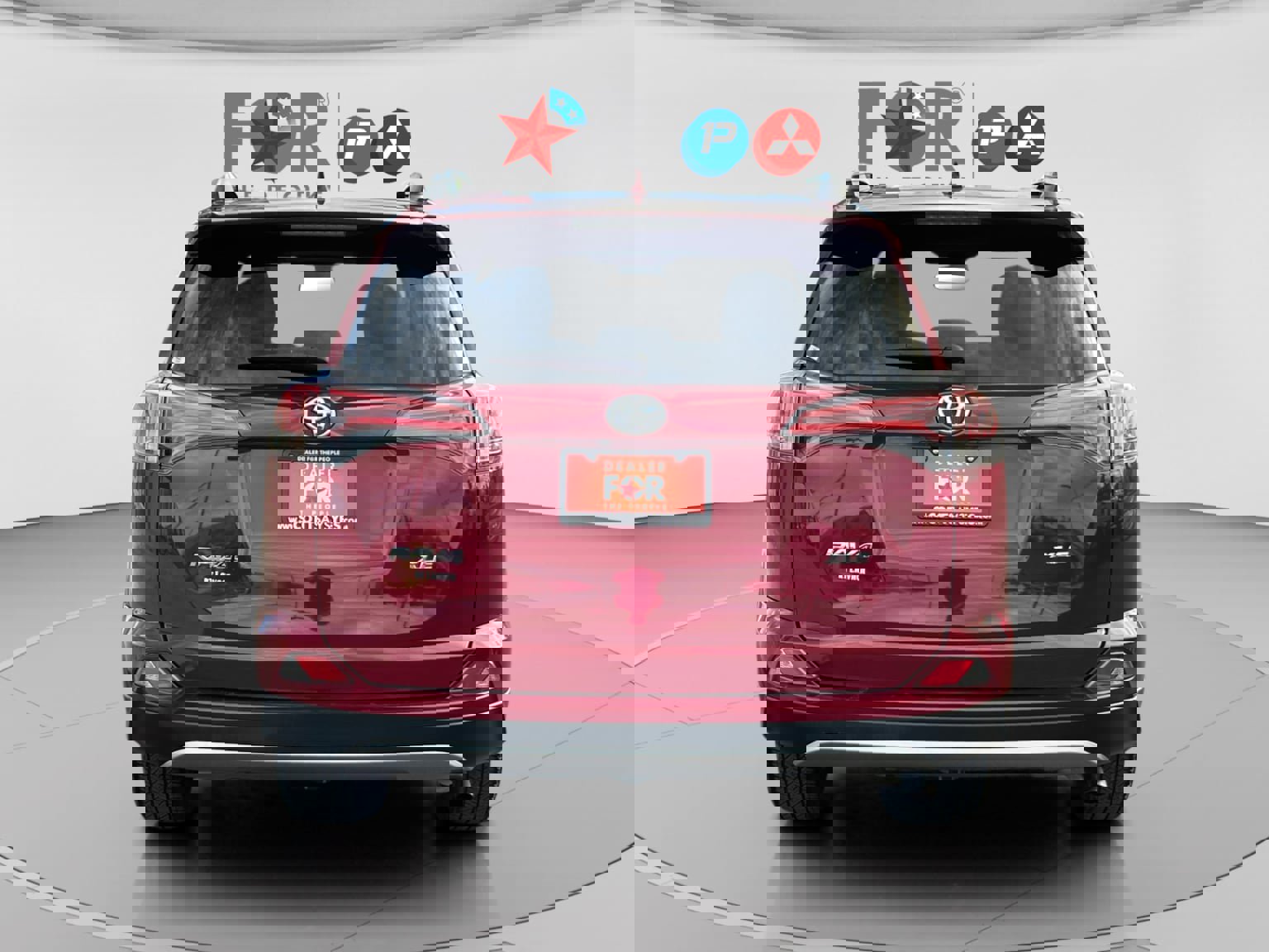 Used 2018 Toyota RAV4 XLE w/ Plus Extra Value Package image 4