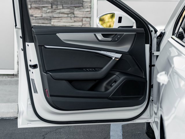 Used 2024 Audi A6 2.0T Premium image 11