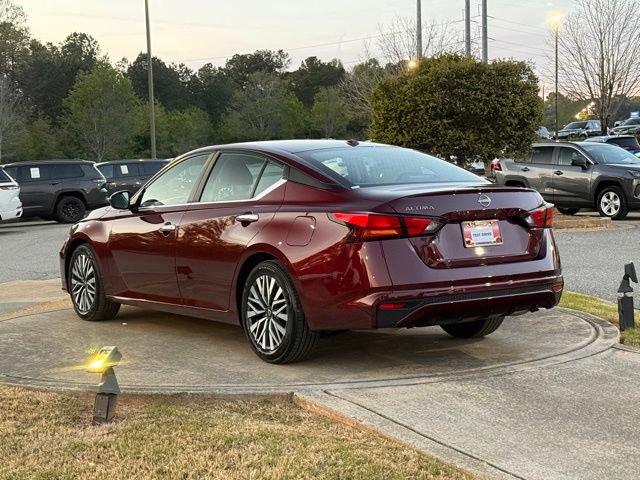 Used 2025 Nissan Altima 2.5 SV FWD image 5