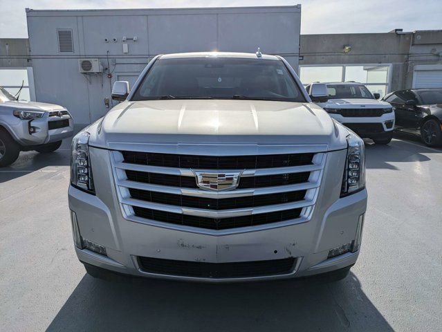 Used 2018 Cadillac Escalade Premium Luxury AWD/4WD image 8