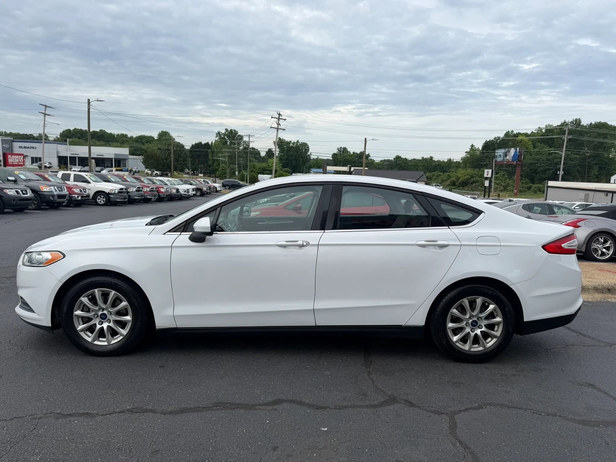 Used 2016 Ford Fusion S FWD image 4