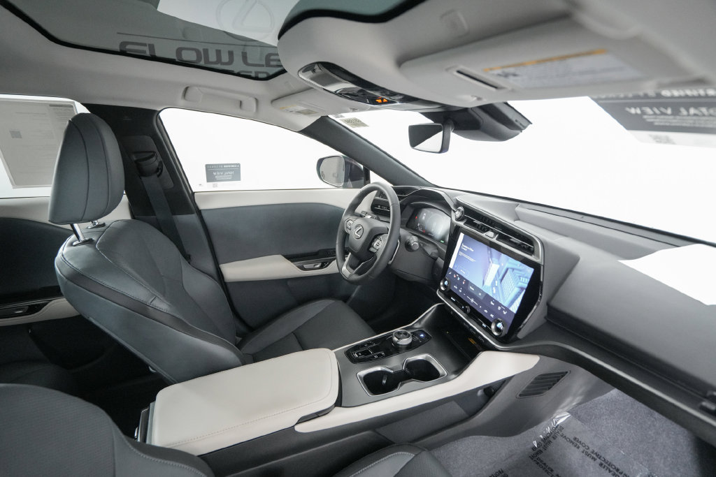 Certified 2024 Lexus RZ 300e Premium w/ Accessory Package (Z1) FWD image 20