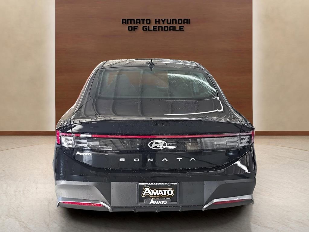New 2026 Hyundai Sonata SE FWD image 4