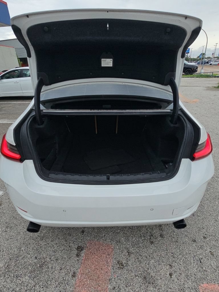 Used 2023 BMW 330i Sedan w/ Driving Assistance Package RWD image 24