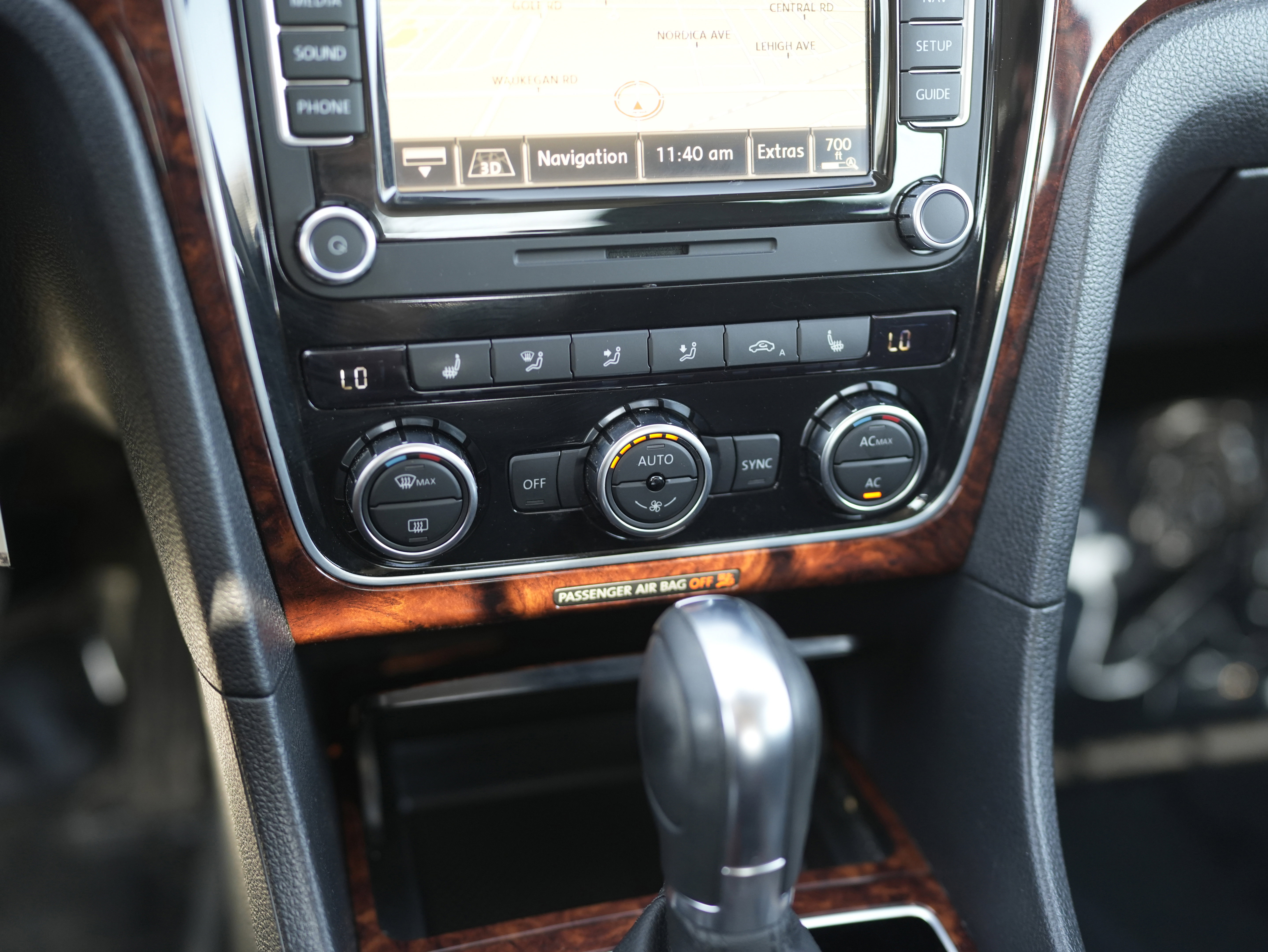 Used 2012 Volkswagen Passat 2.5 SEL image 16