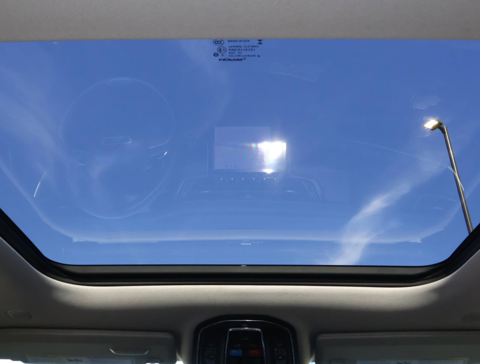 Used 2024 Jeep Grand Cherokee Limited image 12