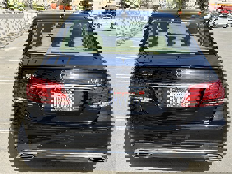 Used 2014 Mercedes-Benz E 250 BlueTEC Sedan image 6