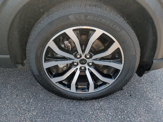 Certified 2025 Ford Explorer ST-Line AWD/4WD image 9
