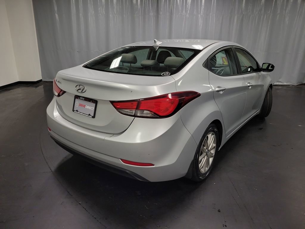 Used 2014 Hyundai Elantra SE w/ Option Group 02 FWD image 9